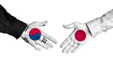 日韓首脳会談、成果重視の韓国と選挙前の「リスク」避けたい日本の構図…韓国通信社