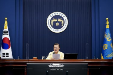 文在寅大統領の訪日見送り、韓国世論は肯定評価…決定支持65.5％