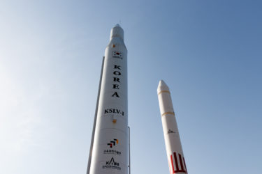 韓国紙「ロケット開発で韓国は米から屈辱的制限」「能力向上を再三求めるも却下」