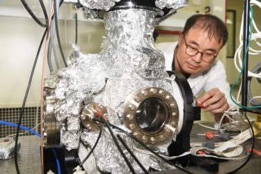 韓国研究機関、電子顕微鏡の核心装置「高性能エネルギー分析器」を国産化…英研究紙にも成果掲載